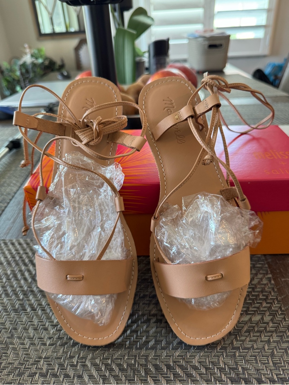 Madewell Women’s Tan Leather Lace-Up Sandals NWOT - Picture 2 of 3